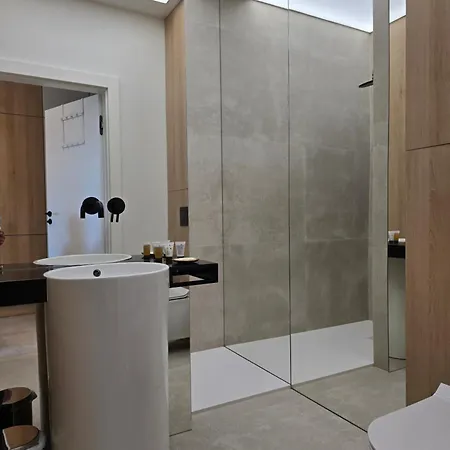 Aquarius Amber Apartment
